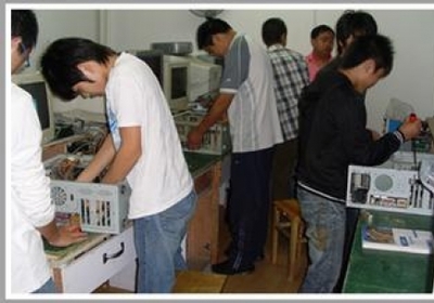 春华教育 打造卓越的计算机技术培训平台