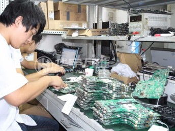 北京高中毕业生 学习手机维修技术，开启月薪上万的就业之路